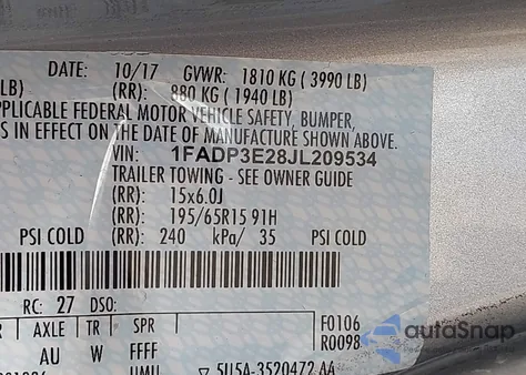 2018 Ford Focus S z USA, uszkodzony, nr VIN 1FADP3E28JL209534